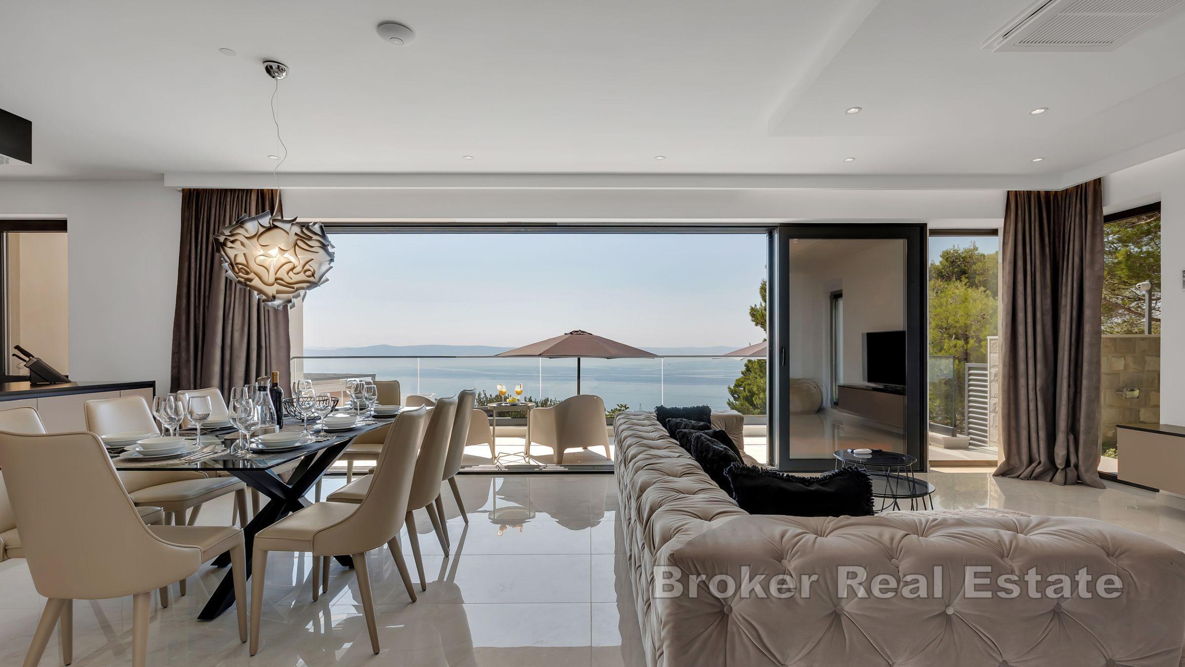 Moderne Villa mit offenem Meerblick