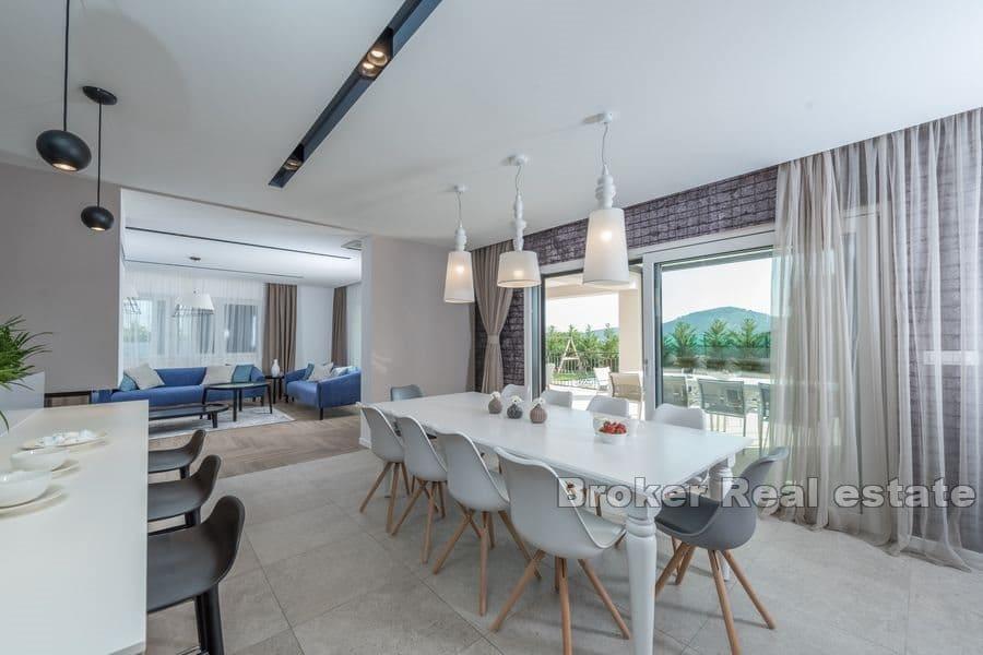 Exclusive villa on a spacious plot