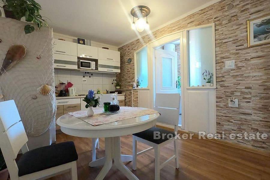 Apartman u blizini šetnice i mora