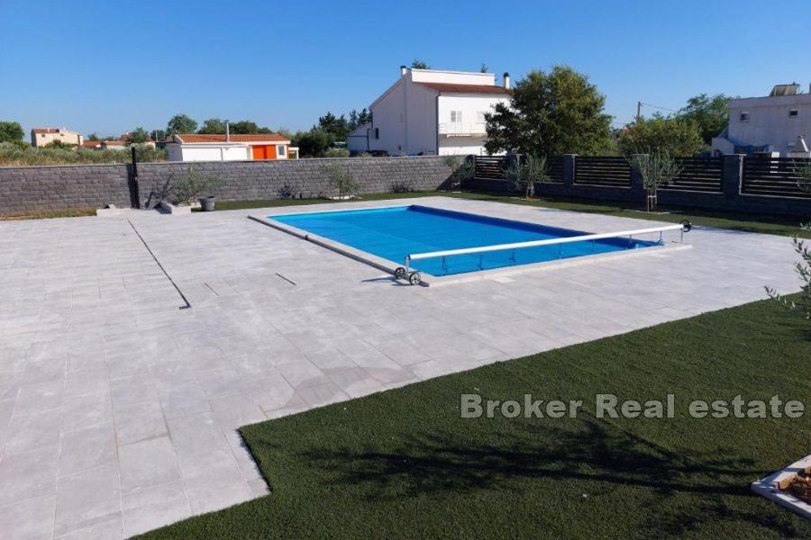 Moderne Villa mit Pool