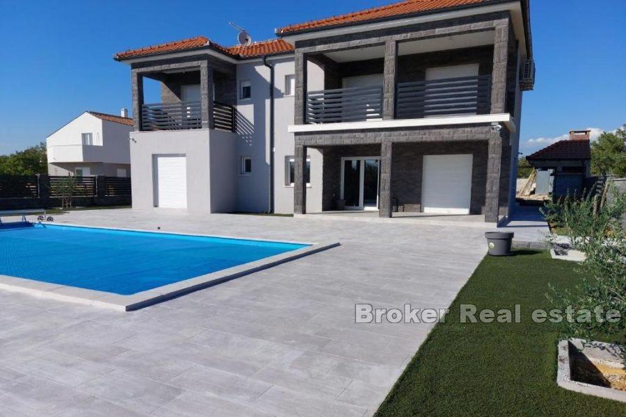 Moderne Villa mit Pool