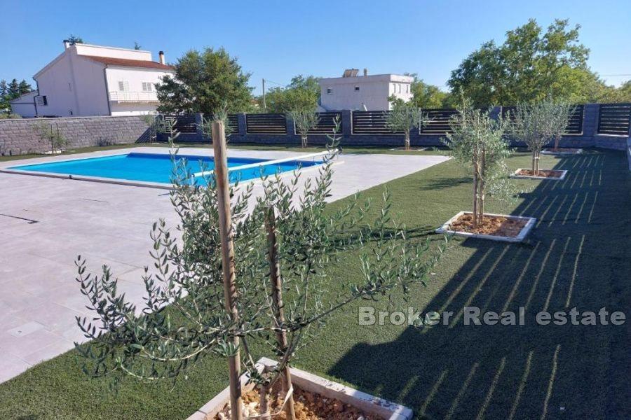 Moderne Villa mit Pool
