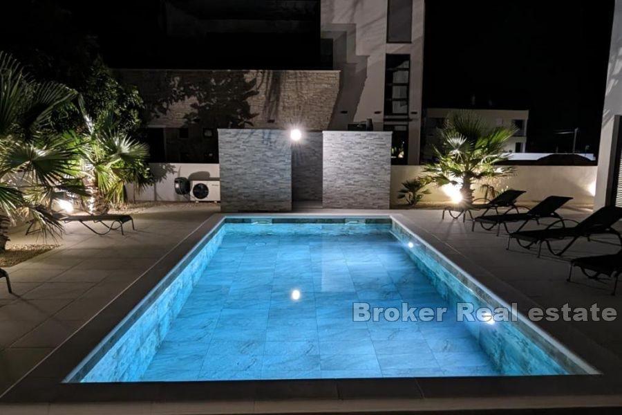 Villa moderne avec vue mer près de la plage