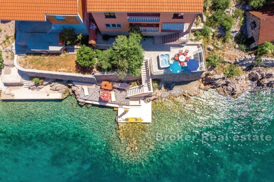 Haus am Strand mit einzigartigem Blick auf das Meer