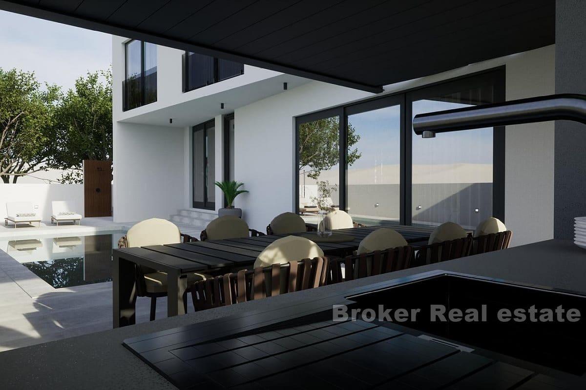 Villa under construction in a quiet location near the beach