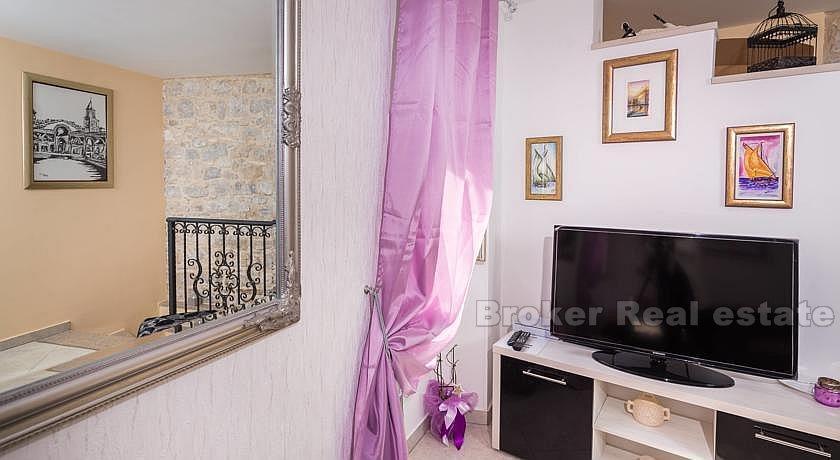 Apartman u centru grada, blizina rive i mora