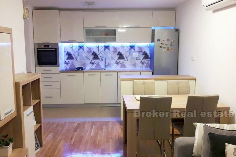 Leilighet i Split, distrikt Pujanke, fullstendig renovert, to soverom, for salg