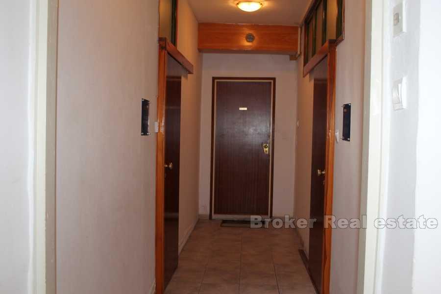 Appartement de trois chambres avec une vue unique sur la mer, à vendre
