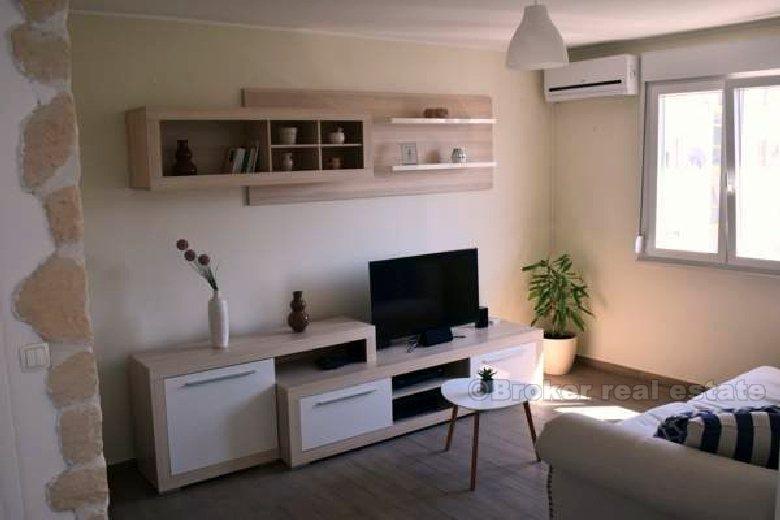 Sunny three bedroom apartment, for rent