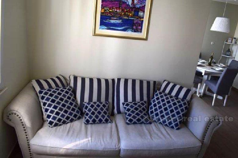 Sunny three bedroom apartment, for rent