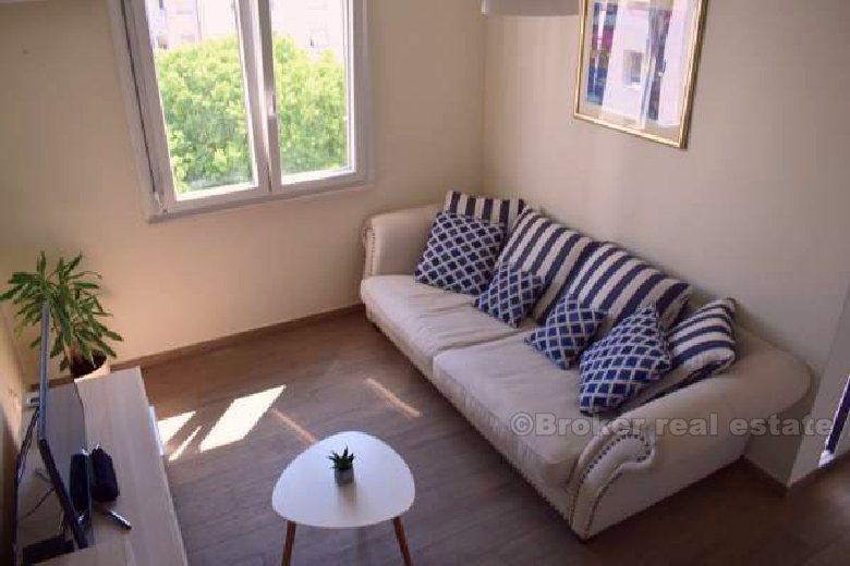 Sunny three bedroom apartment, for rent