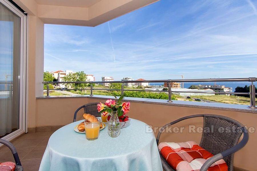 Appartement trois chambres, quartier Znjan, à louer
