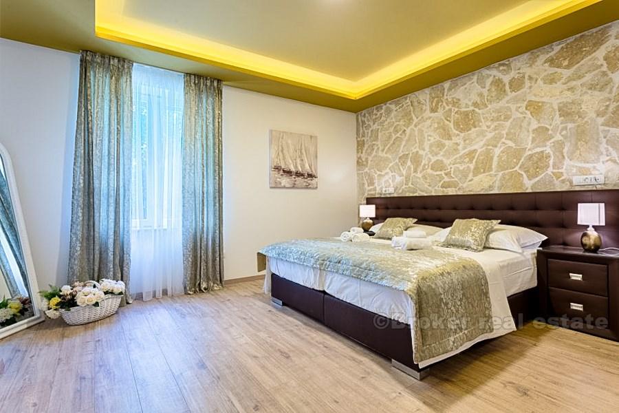 Moderan trosoban stan (Bačvice), na prodaju