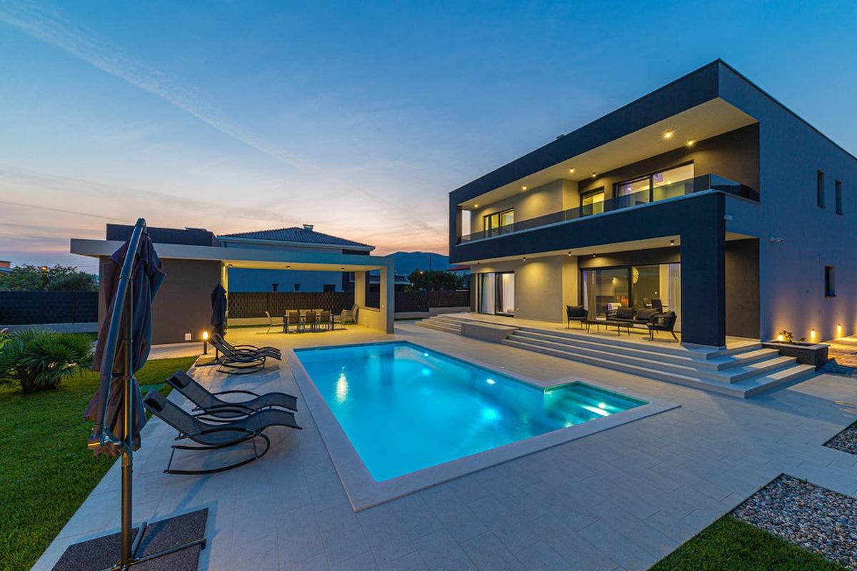 Luxusvilla mit Pool