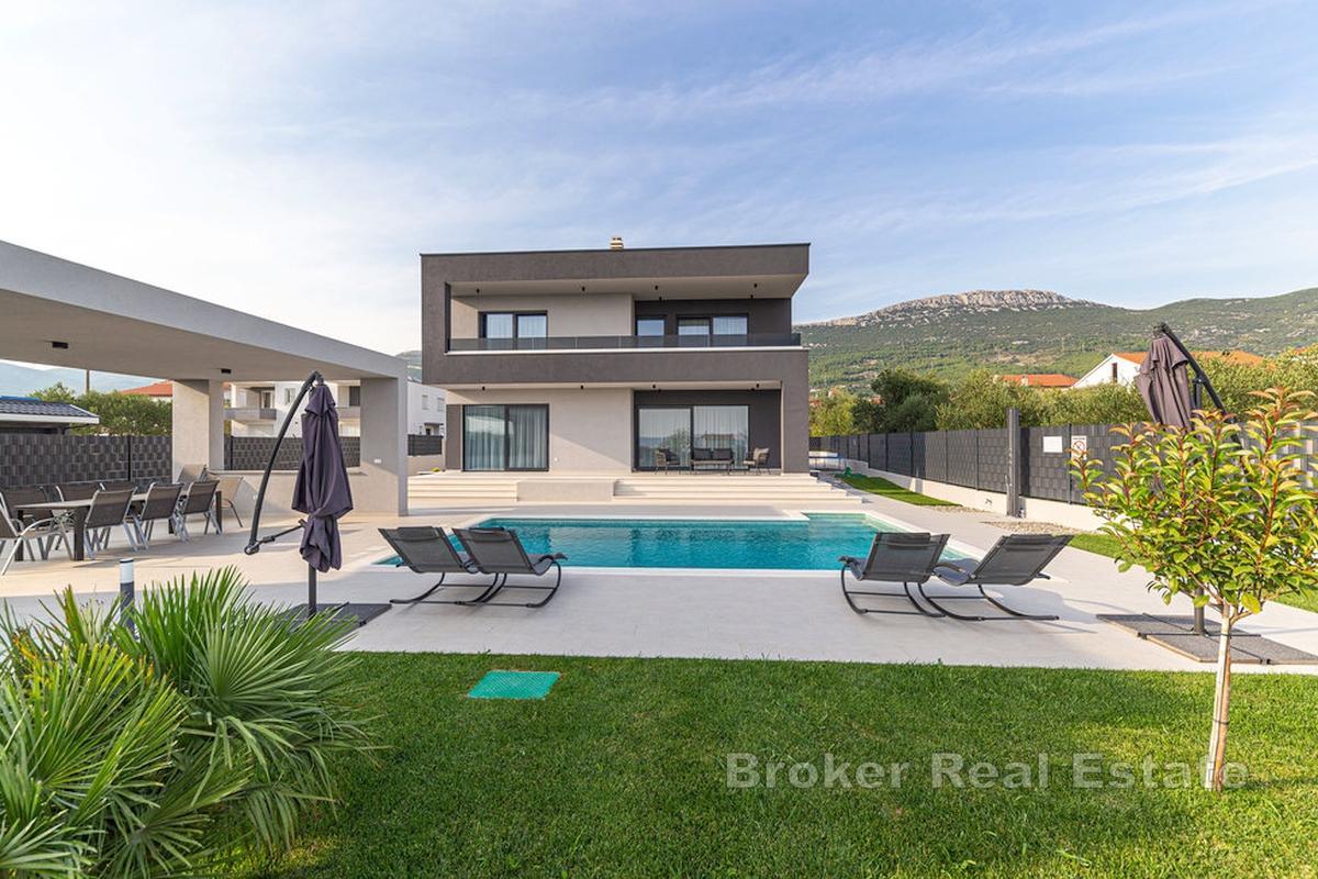 Luxusvilla mit Pool