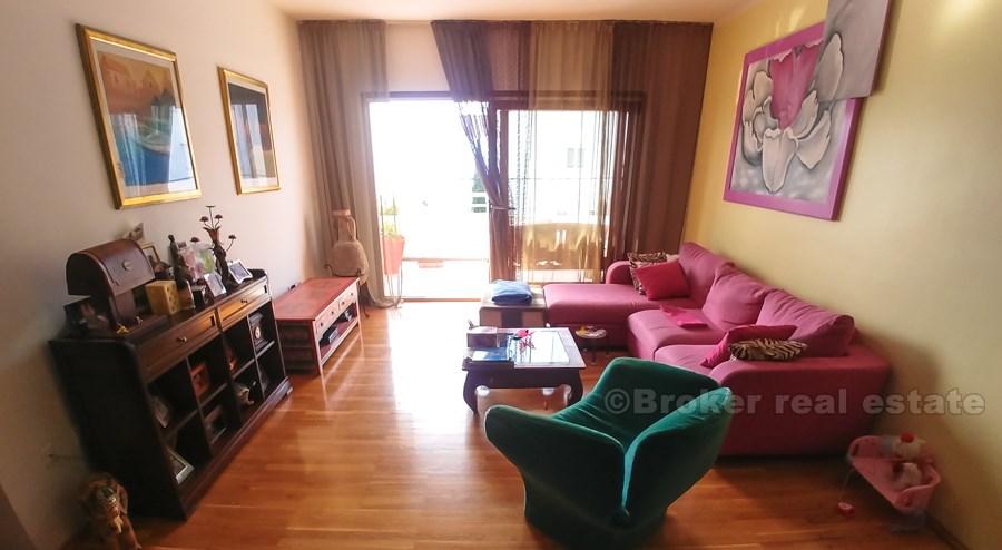 Komfortabel tre roms leilighet (Pazdigrad), til salgs