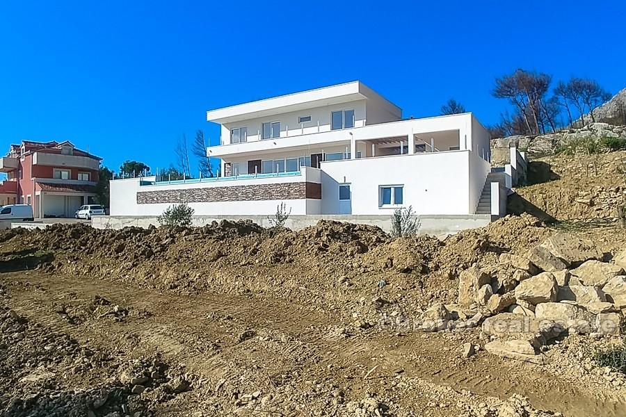 Attractive land plot with nice views