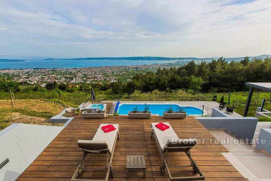 Moderne nybygd villa, til salgs