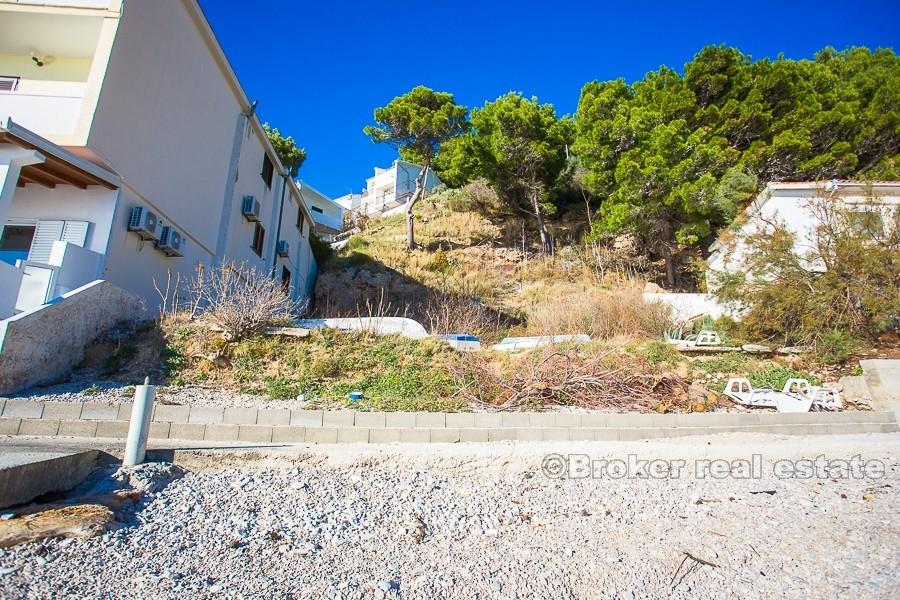 Attractive land plot by the sea, for sale
