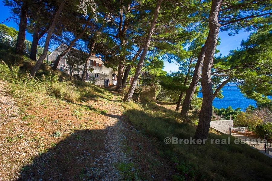 Attractive land plot by the sea, for sale