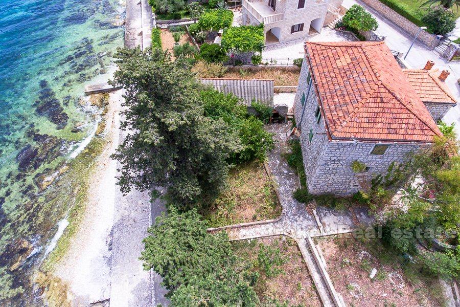 Charming old stone villa first row to the sea