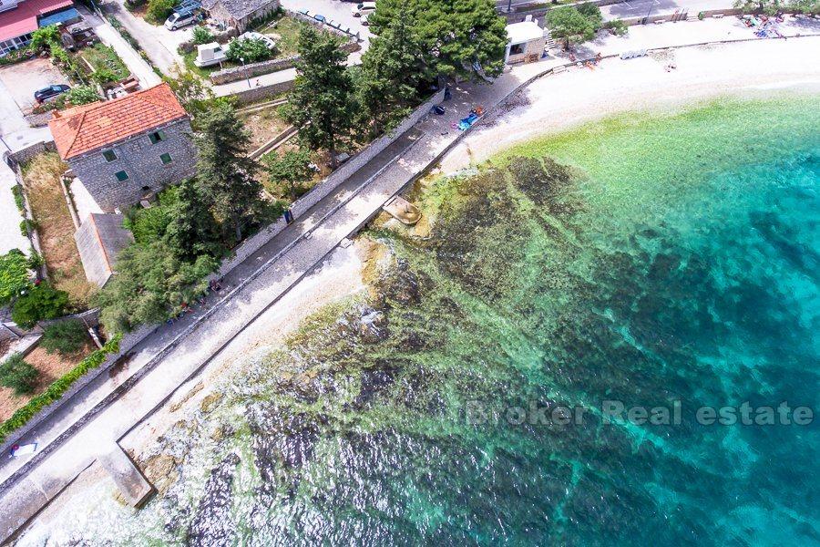 Charming old stone villa first row to the sea