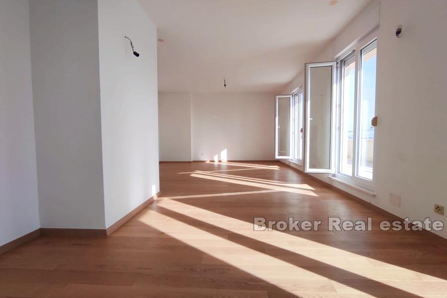 Dwupiętrowy penthouse (Znjan), na sprzedaż