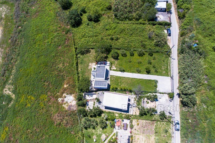 Uferdige enetasjes hus (Znjan), til salgs