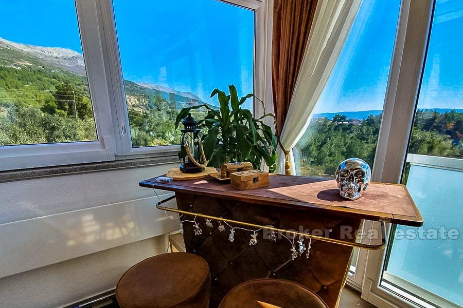 Appartamento moderno con vista mare
