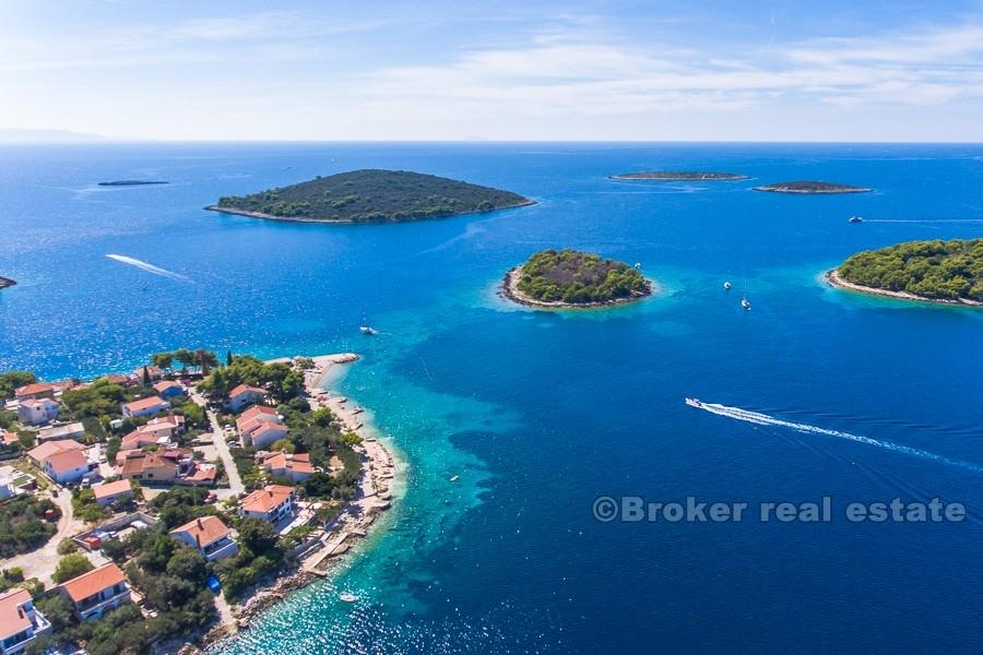 Terreno edificabile terreno con una splendida vista sul mare, per la vendita