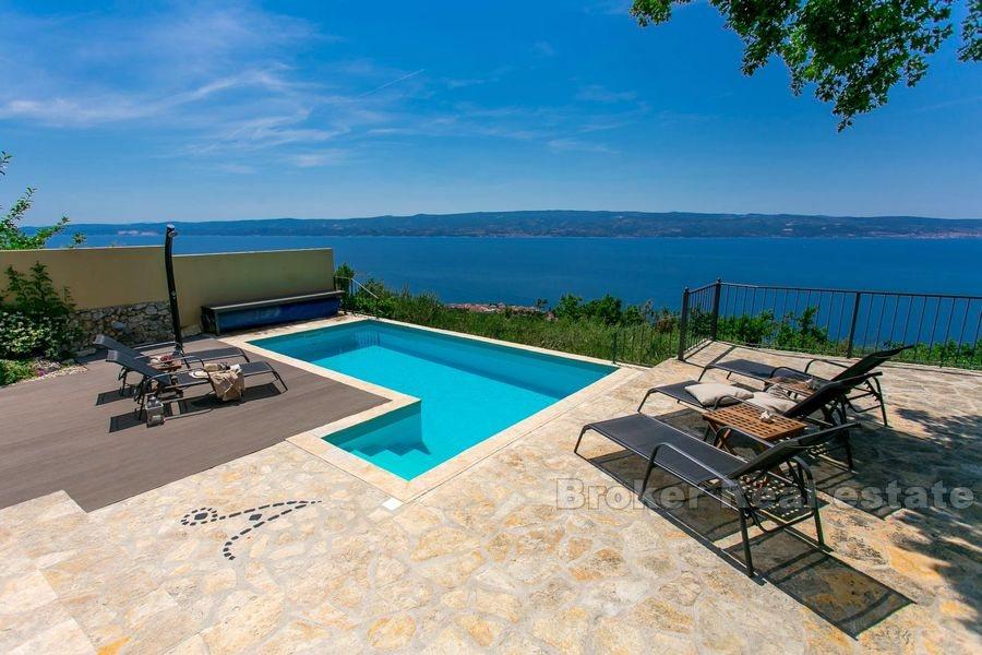 Fantastisk villa med panoramautsikt, til salgs