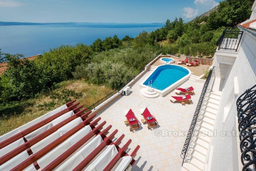 Fantastisk villa med panoramautsikt, til salgs