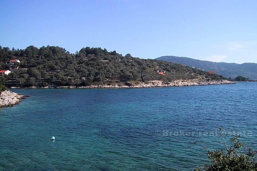 Terreno edificabile con posto barca per la barca, in vendita