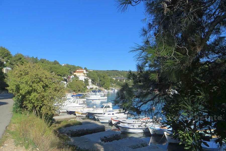 Terreno edificabile con vista sul mare, in vendita