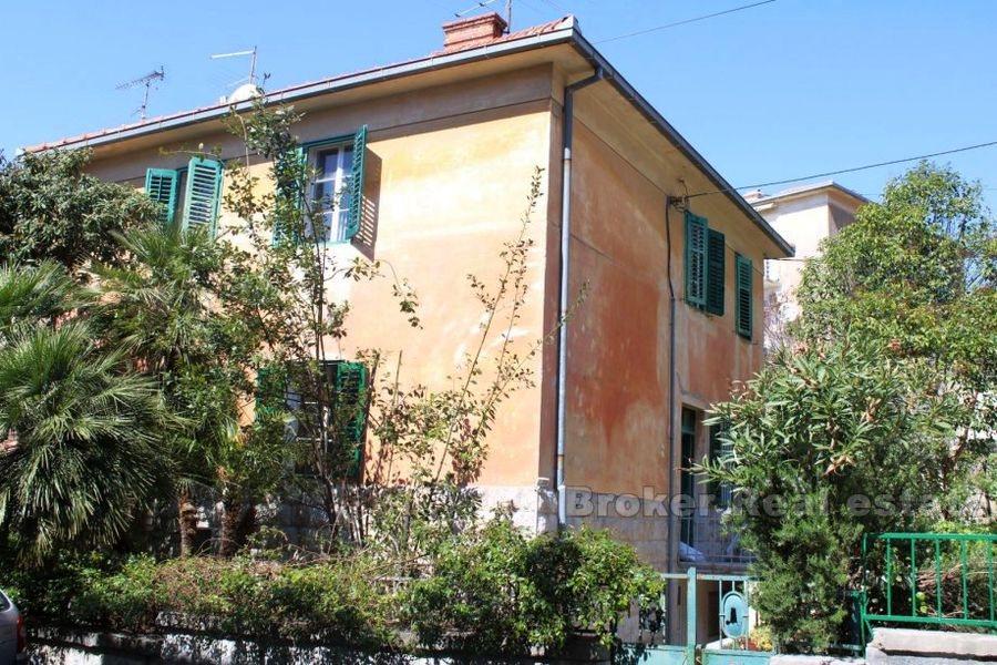 Comfortable three bedroom apartment (Lucac), for sale