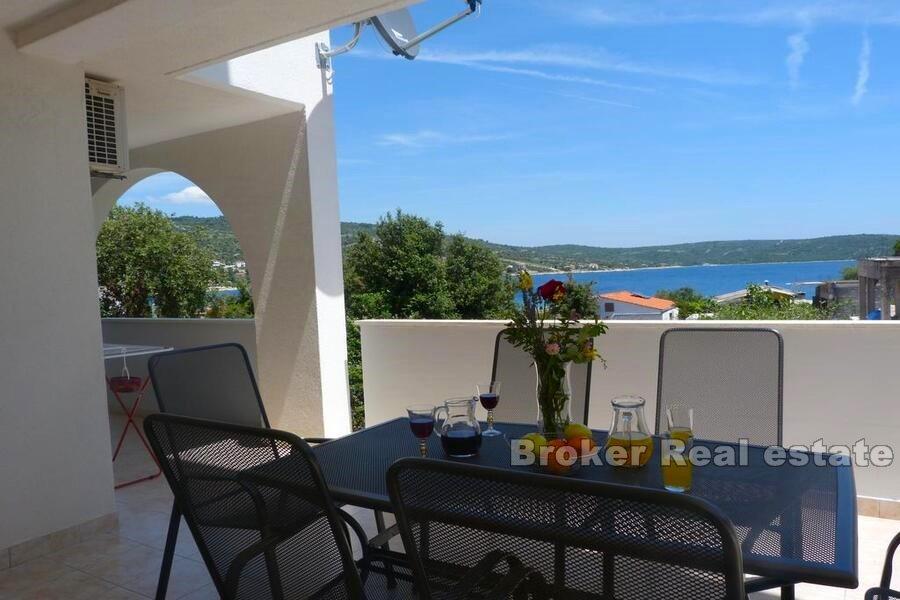 Budova s 10 apartmány u moře, k prodeji