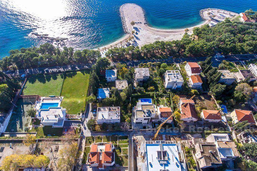 Residenziale - Edificio commerciale con vista mare, in vendita
