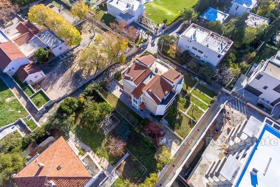 Residenziale - Edificio commerciale con vista mare, in vendita