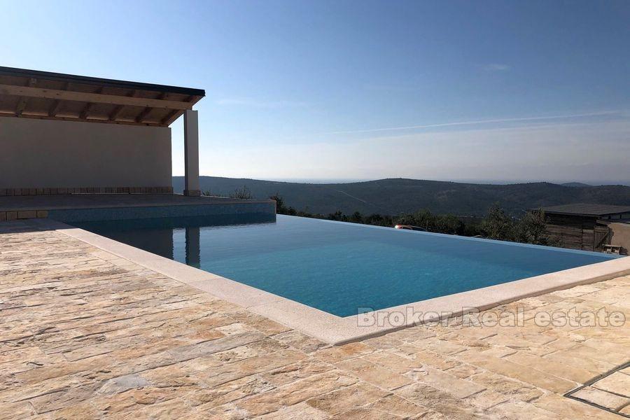 Luksus villa med panoramautsikt, til salgs