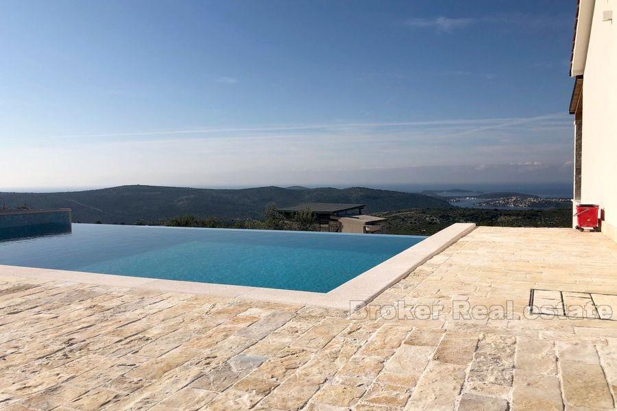 Luksus villa med panoramautsikt, til salgs