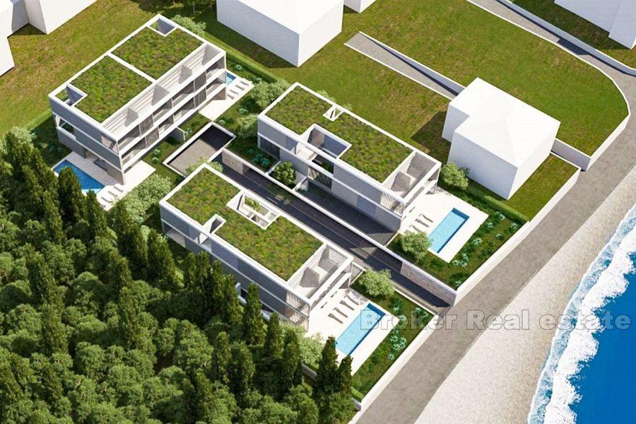 A vendre, terrain constructible, première rangée à la mer