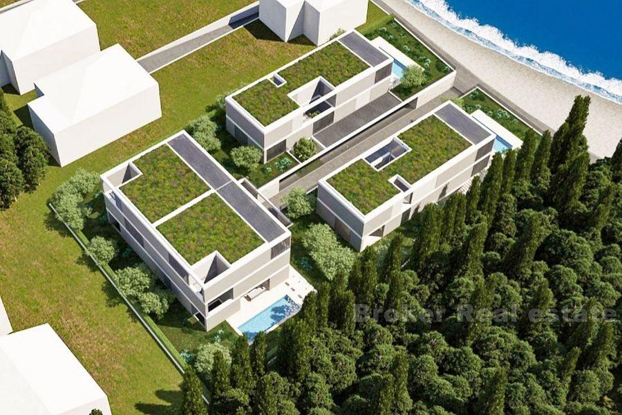 A vendre, terrain constructible, première rangée à la mer