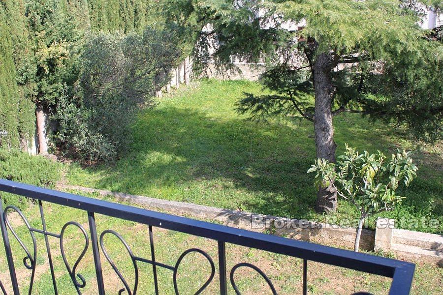 Продается вилла в первом ряду у моря