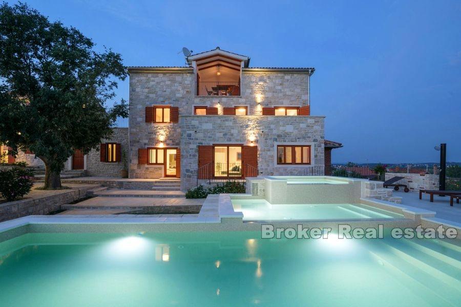 Attraktiv villa i stein