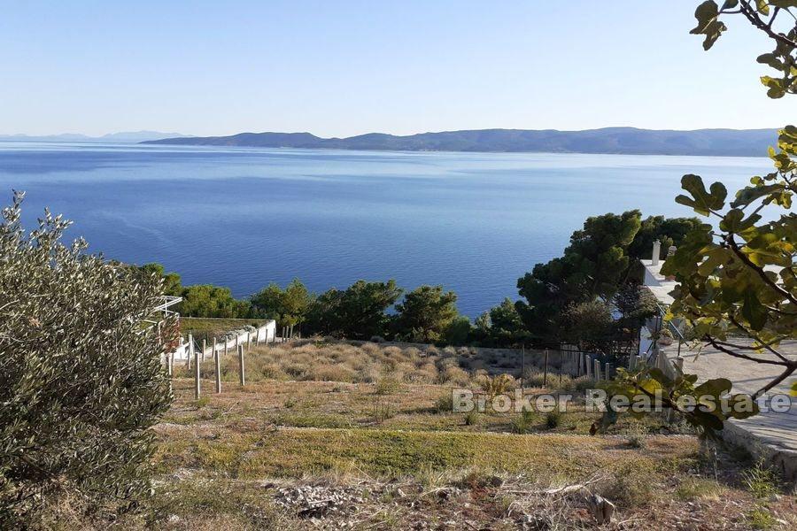 Terreno edificabile in prima fila al mare