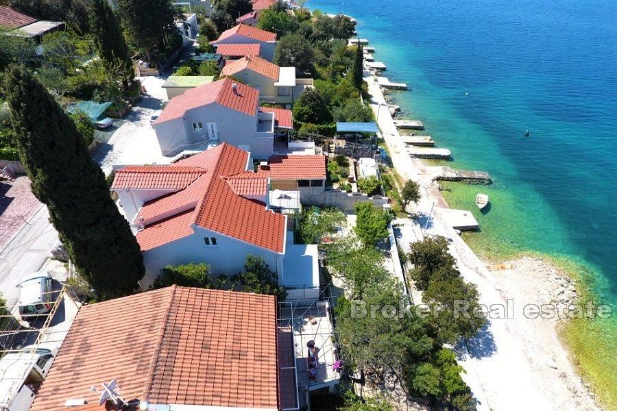 Kuća prvi red do mora