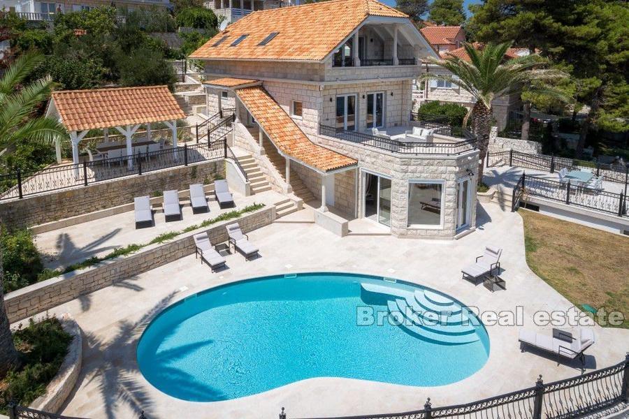 Stone villa, first row to the sea