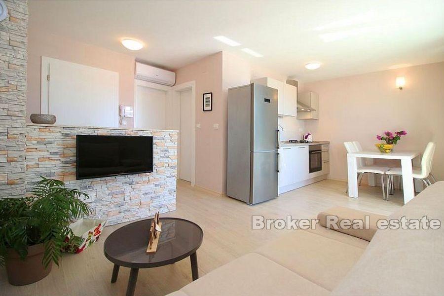 Apartmánový dům v první řadě k moři