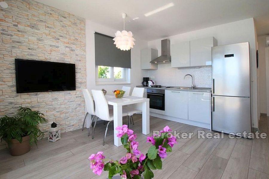 Apartmánový dům v první řadě k moři