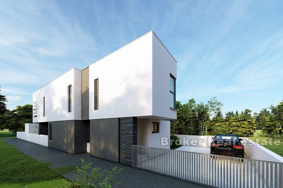 Villa en construction, première rangée à la mer